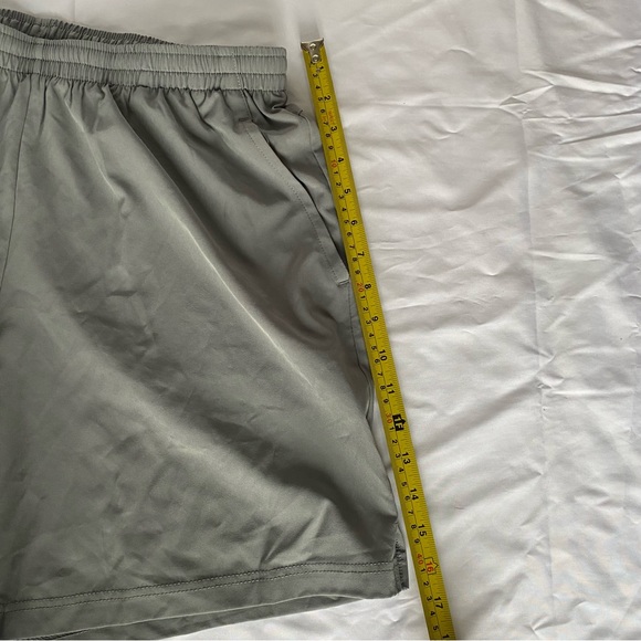 Gray champion shorts - Picture 5 of 5